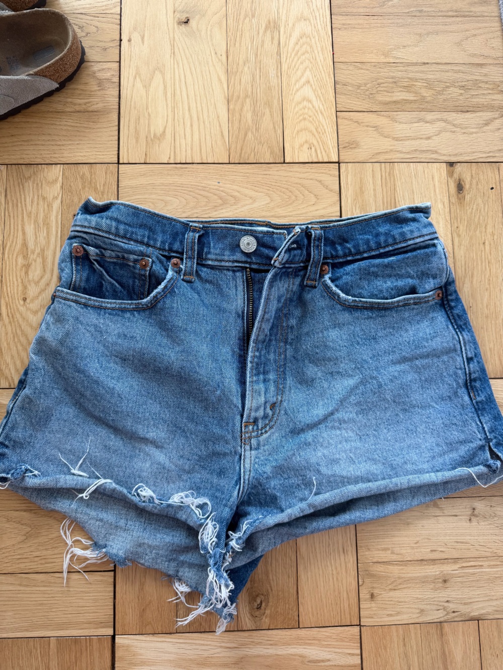 Abercrombie & Fitch Distressed High-Rise Denim Shorts - Mom Short Curve Love